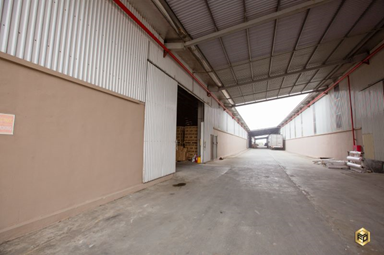 2N5A8360 (Custom).jpg